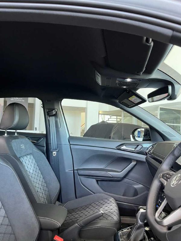 2026-Volkswagen-T-Cross-10-TSI-R-Line-Auto image:15