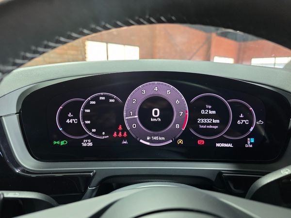 2024-Porsche-Cayenne-S image:9