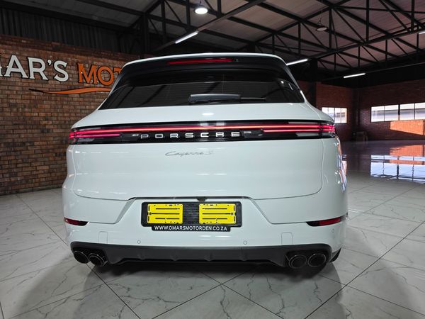 2024-Porsche-Cayenne-S image:4