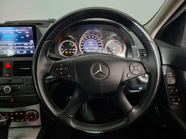 2010-Mercedes-Benz-C-Class-C-180-CGI-BE-Avantgarde-Auto image:15