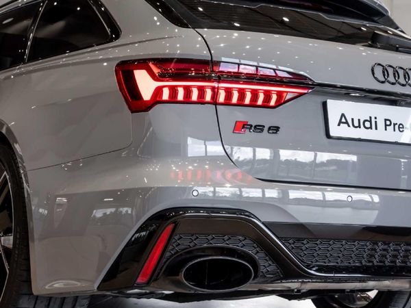 2023-Audi-RS6-quattro-Avant image:17