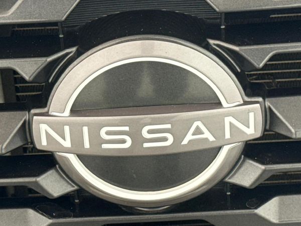 2024-Nissan-Magnite-10-Turbo-Acenta-Kuro image:10