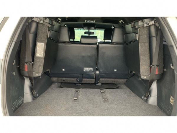 2024-Toyota-Fortuner-28-GD-6-4x4-Auto image:11