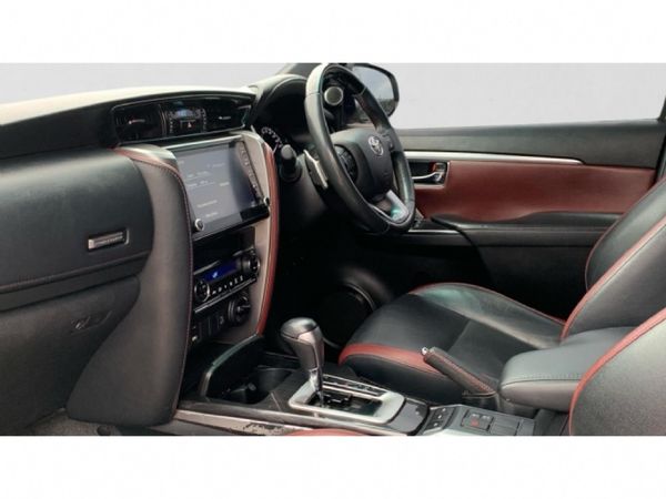 2024-Toyota-Fortuner-28-GD-6-4x4-Auto image:15