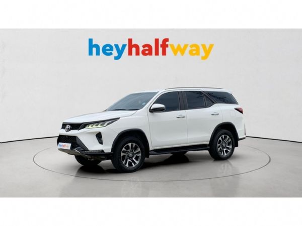 2024-Toyota-Fortuner-28-GD-6-4x4-Auto image:1