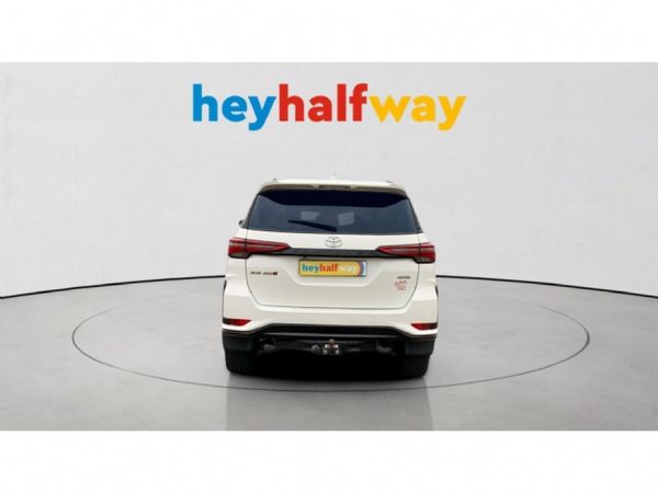 2024-Toyota-Fortuner-28-GD-6-4x4-Auto image:5