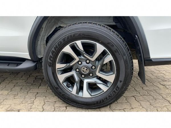 2024-Toyota-Fortuner-28-GD-6-4x4-Auto image:7