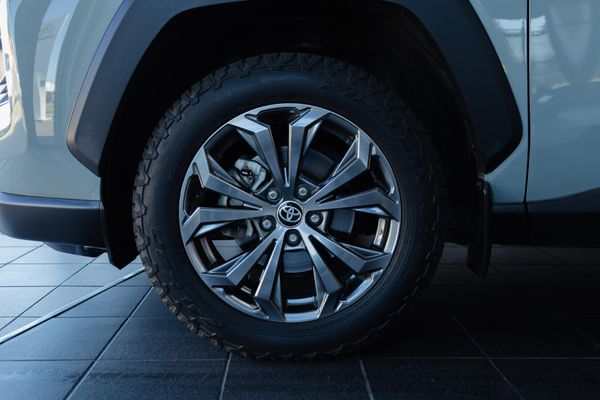2024-Toyota-RAV4-25-GX-R-Hyrbid-CVT-E-Four image:9