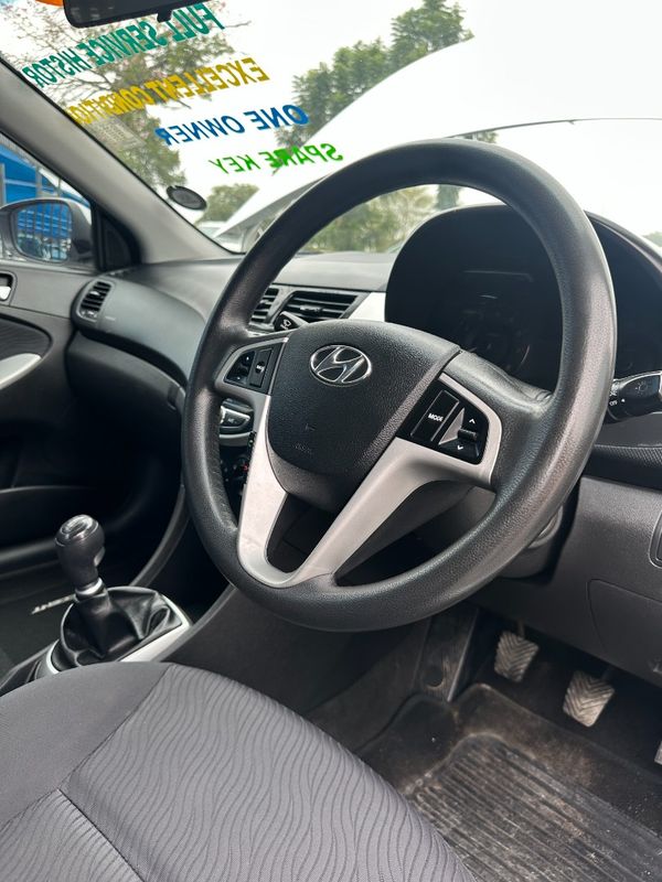 2013-Hyundai-Accent-16-GLS-Fluid image:10