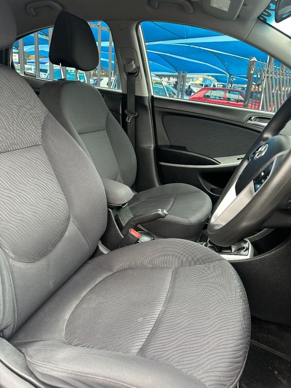 2013-Hyundai-Accent-16-GLS-Fluid image:11