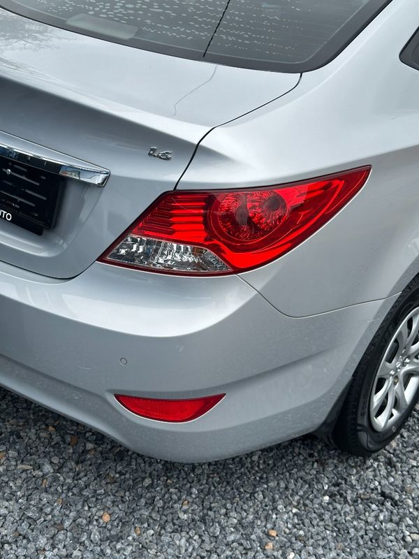 2013-Hyundai-Accent-16-GLS-Fluid image:6