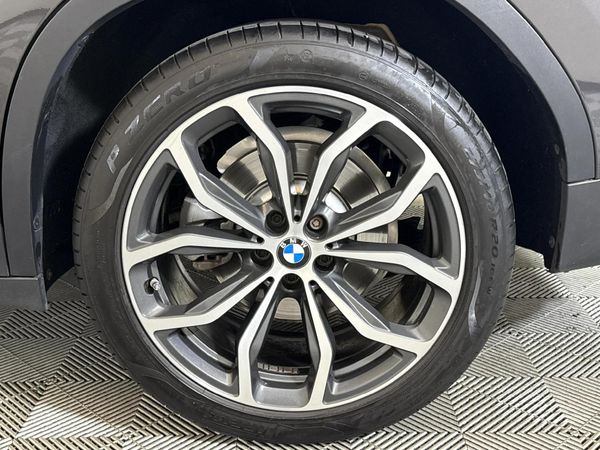 2022-BMW-X3-xDrive30d image:6