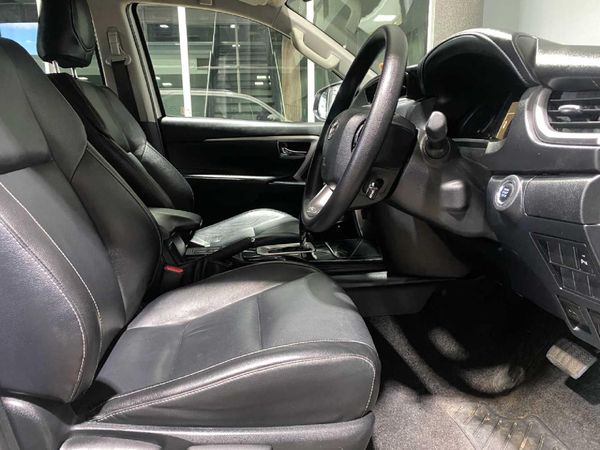 2025-Toyota-Fortuner-24-GD-6-4x4-Auto image:11