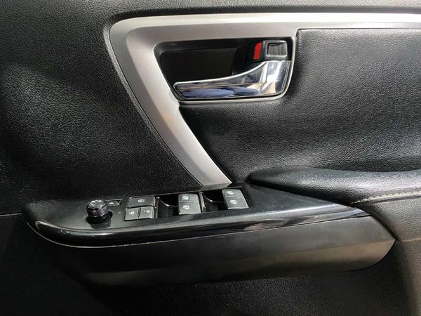 2025-Toyota-Fortuner-24-GD-6-4x4-Auto image:12