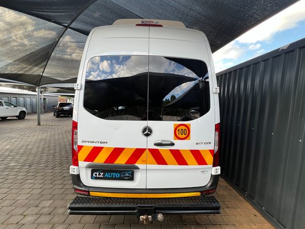 2023-Mercedes-Benz-Sprinter-517-20-CDI-Long-Auto-17-Seat-Luxury image:8
