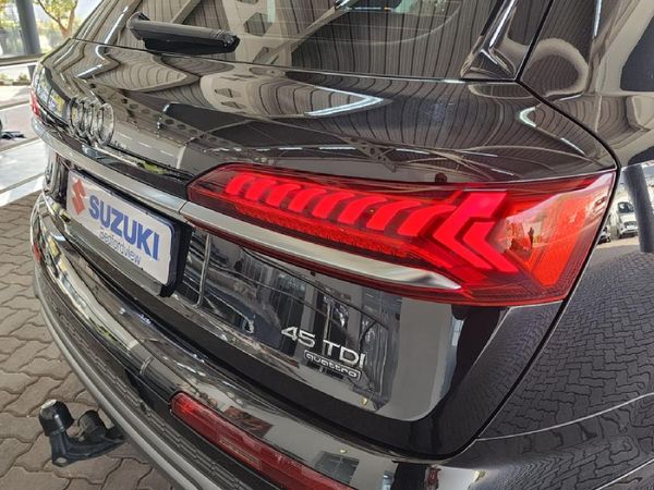2023-Audi-Q7-30-TDI-quattro-Auto-S-Line-45-TDI image:9