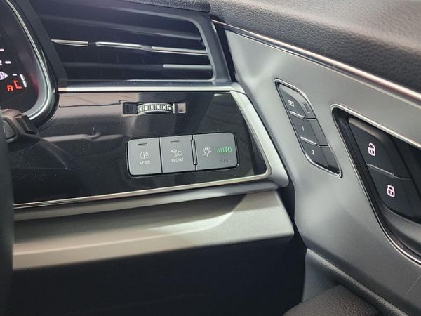2023-Audi-Q7-30-TDI-quattro-Auto-S-Line-45-TDI image:22
