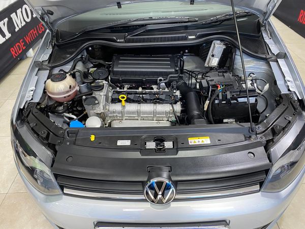 2022-Volkswagen-Polo-Vivo-16-Comfortline-Auto-5-dr image:11