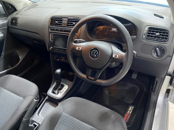 2022-Volkswagen-Polo-Vivo-16-Comfortline-Auto-5-dr image:6