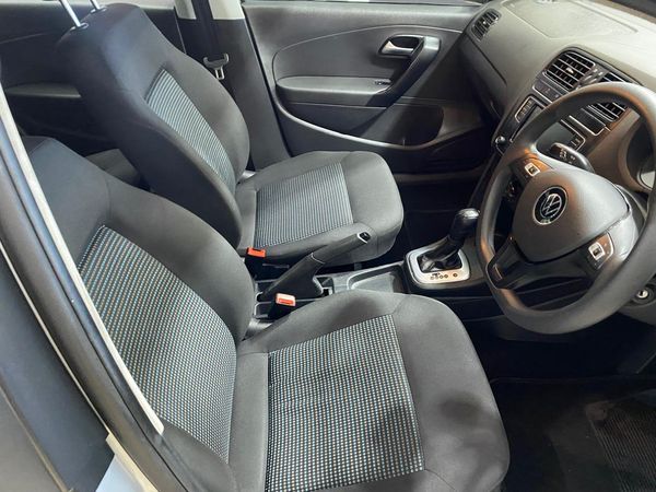 2022-Volkswagen-Polo-Vivo-16-Comfortline-Auto-5-dr image:7