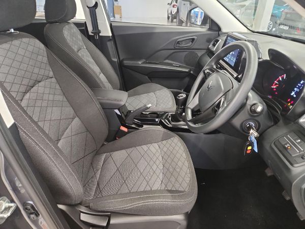 2026-Mahindra-XUV-3XO-12T-MX2 image:11