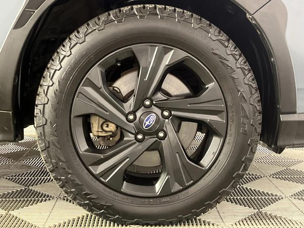 2023-Subaru-Crosstrek-20-iL image:5