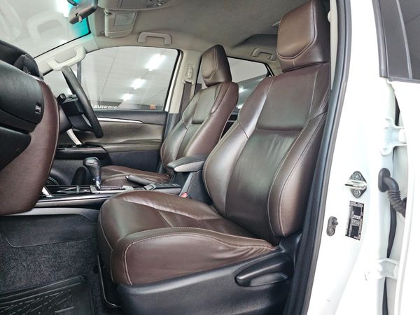 2017-Toyota-Fortuner-24-GD-6-4x4-Auto image:9
