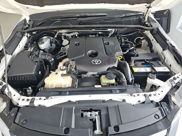 2017-Toyota-Fortuner-24-GD-6-4x4-Auto image:18