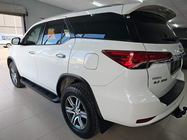 2017-Toyota-Fortuner-24-GD-6-4x4-Auto image:6