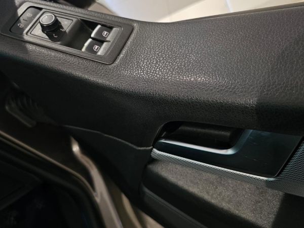 2017-Volkswagen-Caravelle-T6-20-BiTDI-Highline-Auto image:11
