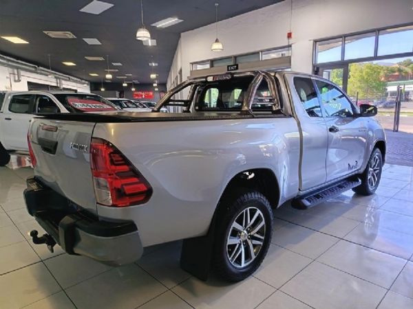 2018-Toyota-Hilux-28-GD-6-Raised-Body-Raider-Extended-Cab image:5
