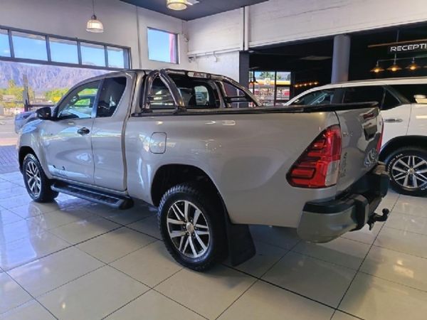 2018-Toyota-Hilux-28-GD-6-Raised-Body-Raider-Extended-Cab image:7