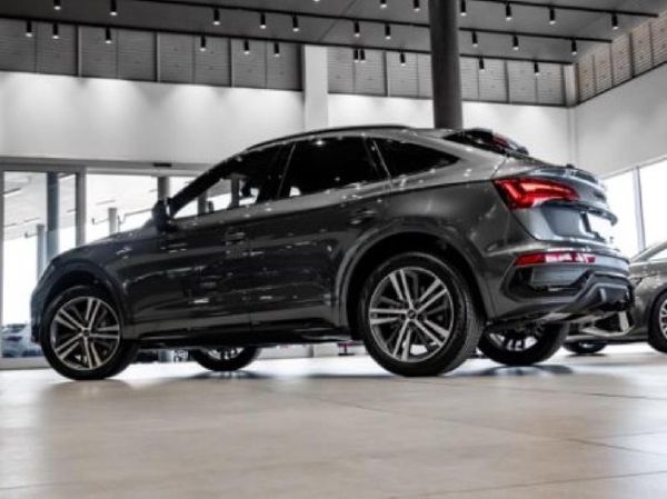 2024-Audi-Q5-Sportback-quattro-Black-Edition-40-TDI image:11