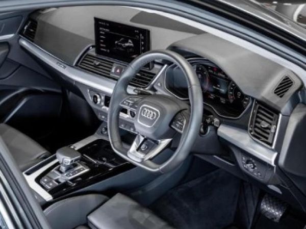 2024-Audi-Q5-Sportback-quattro-Black-Edition-40-TDI image:13