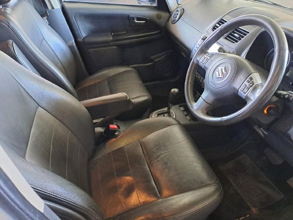 2012-Suzuki-SX4-20-Auto image:8