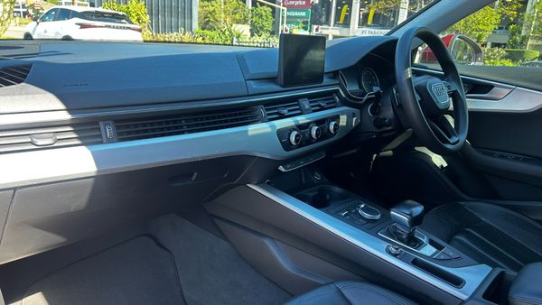 2017-Audi-A4-20-TDI-Auto-40-TDI image:6