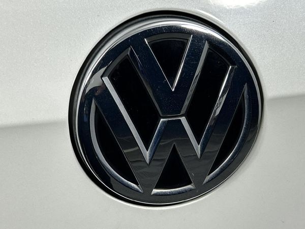 2017-Volkswagen-Golf-VII-14-TSI-Comfortline-Auto image:11