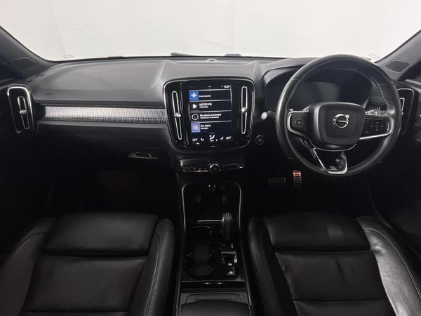 2018-Volvo-XC40-D4-R-Design-AWD image:1