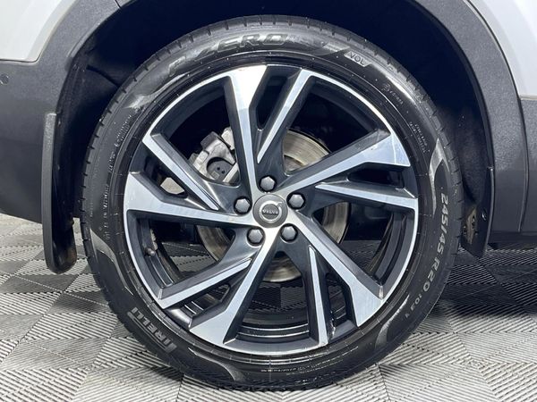 2018-Volvo-XC40-D4-R-Design-AWD image:6