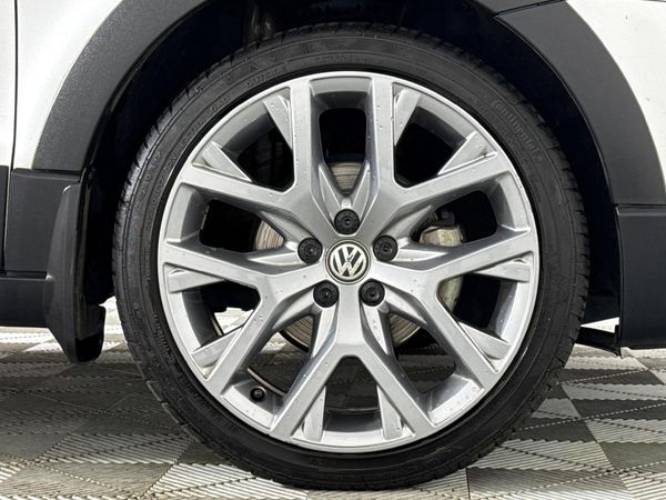 2019-Volkswagen-Polo-Vivo-16-Maxx-5-dr image:5