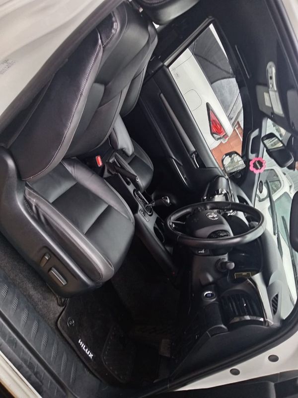 2023-Toyota-Hilux-28-GD-6-Raised-Body-Legend-Auto-Extended-Cab image:16