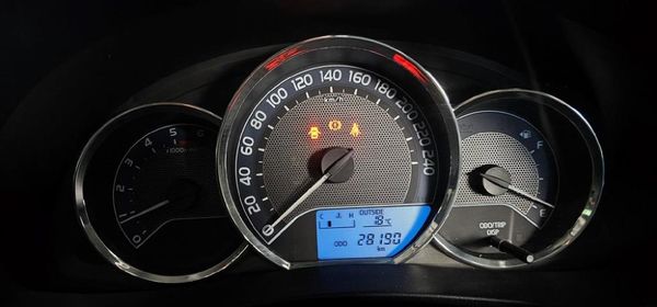 2015-Toyota-Corolla-14-D-Prestige image:11