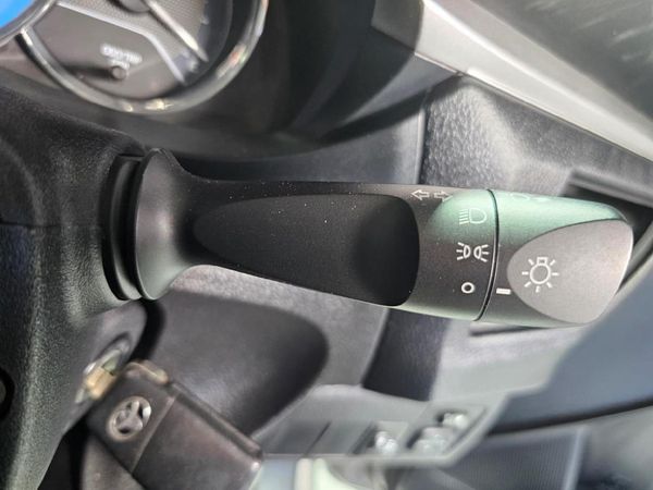 2015-Toyota-Corolla-14-D-Prestige image:17