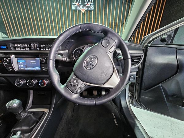 2015-Toyota-Corolla-14-D-Prestige image:18