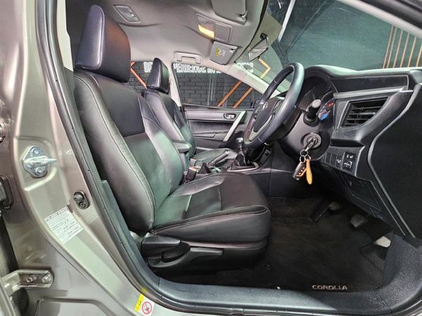 2015-Toyota-Corolla-14-D-Prestige image:8