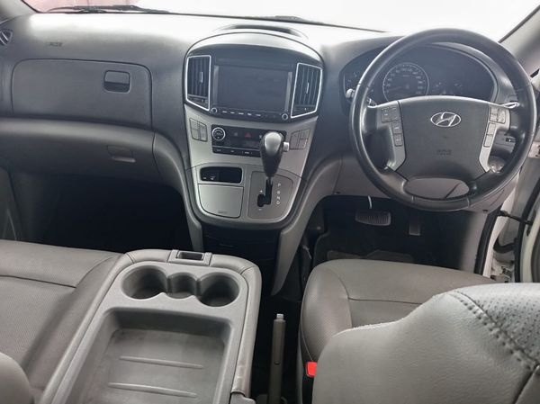 2021-Hyundai-H-1-25-CRDi-Elite-Auto-12-seat image:9
