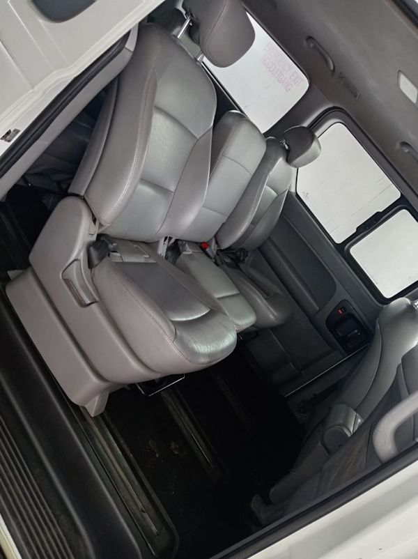2021-Hyundai-H-1-25-CRDi-Elite-Auto-12-seat image:12