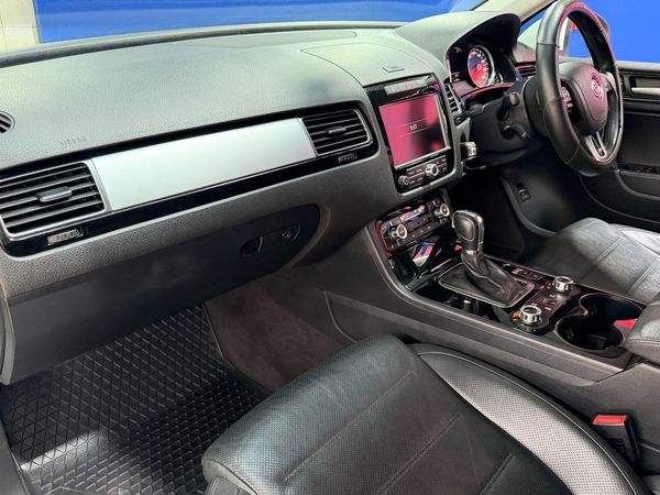 2014-Volkswagen-Touareg-30-V6-TDI-Auto-Bluemotion-180kW image:10
