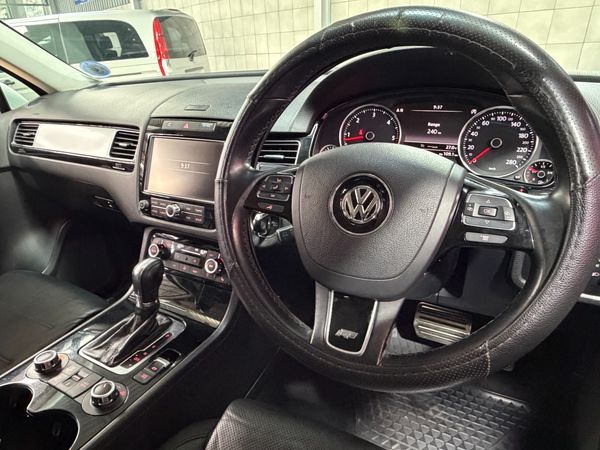 2014-Volkswagen-Touareg-30-V6-TDI-Auto-Bluemotion-180kW image:8