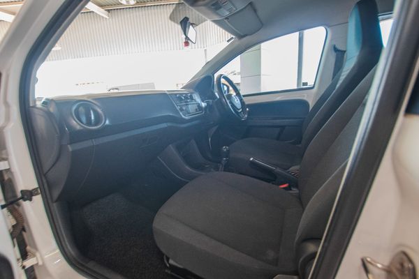 2017-Volkswagen-Up-Move-Up-10-5-dr image:9